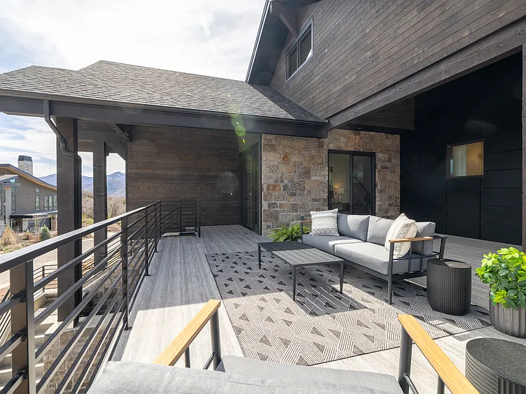 1285 Lasso Trl — Photo 32