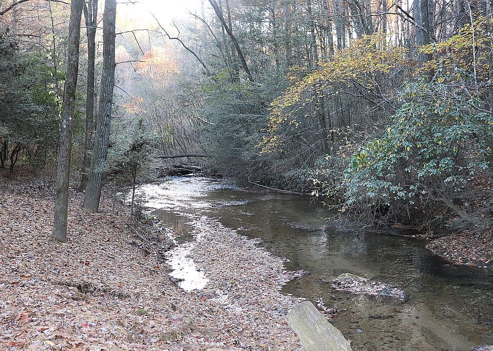 Harpers creek frontage