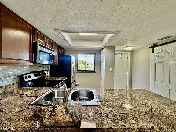 5th image of 4790 S Cleveland Ave APT 207