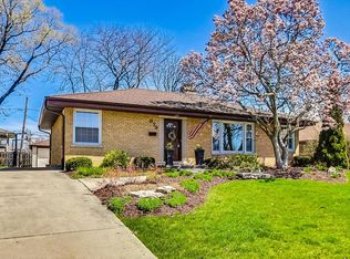 879 S Poplar Ave, Elmhurst, IL 60126