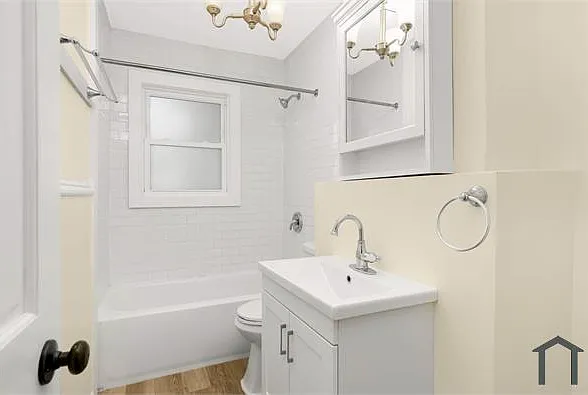 462 Beaumont St — Photo 11