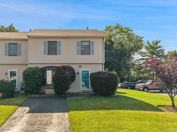 61 Zugibe Court, West Haverstraw, NY 10993
