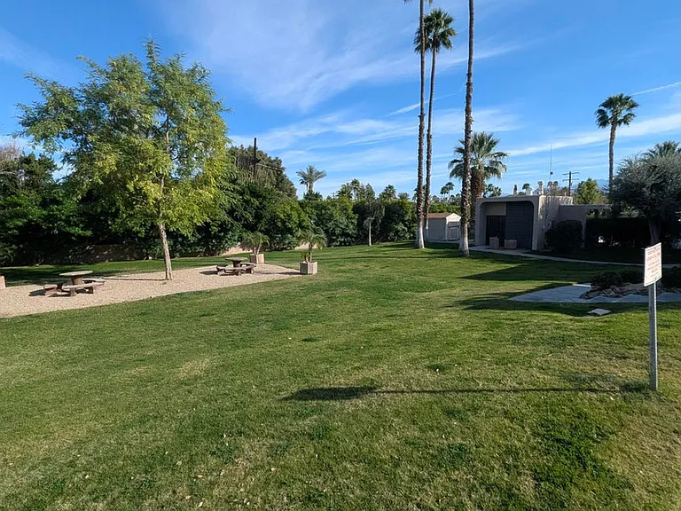 2260 N Indian Canyon Dr #B — Photo 31