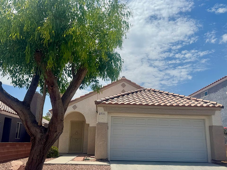 1st image of 3711 Penedos Dr