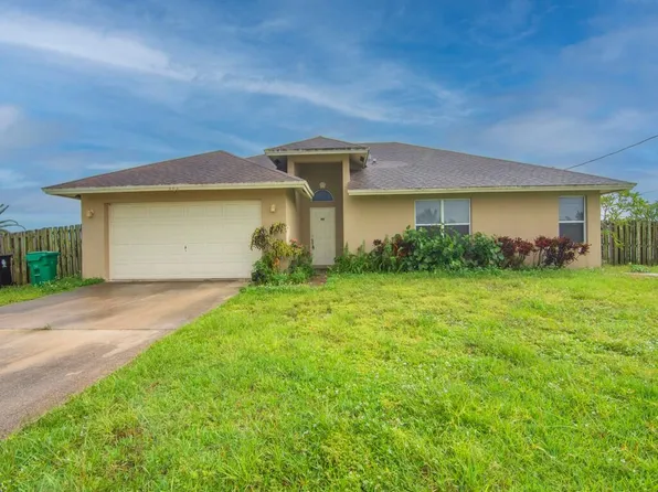 464 SW Bradshaw Circle, Port St Lucie, FL 34953