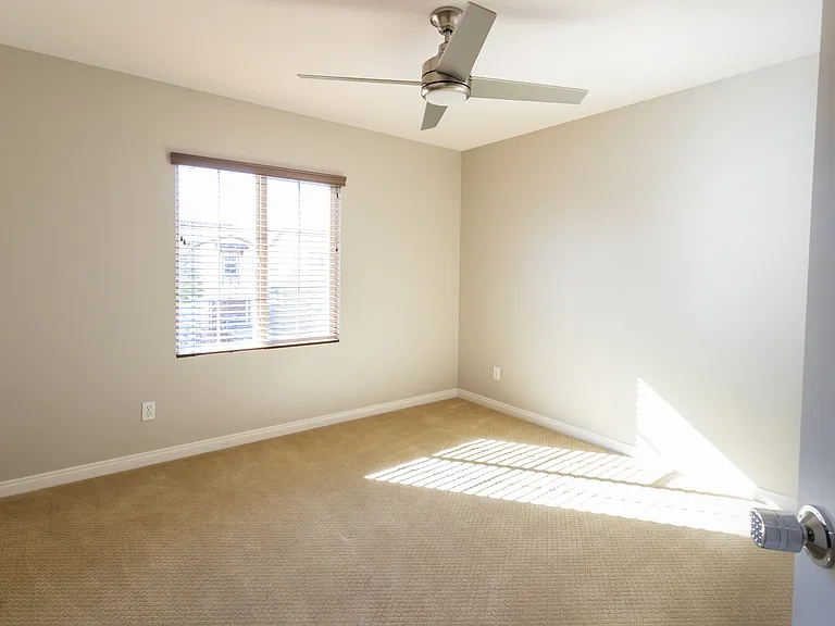 1723 Kincaid Ave — Photo 16