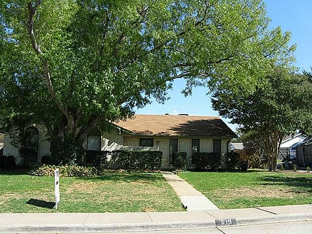 1st image of 619 Red River Dr