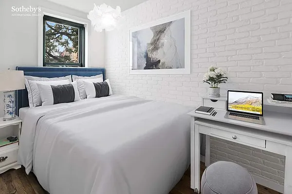 Rented by Sotheby's International Realty | media 10