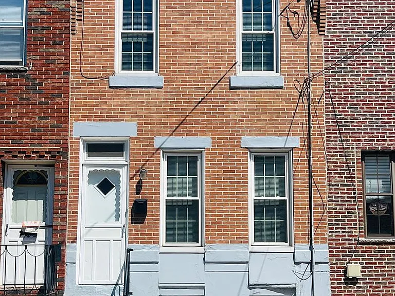 3170 Almond St — Photo 1