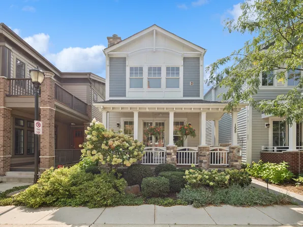155 School St, Libertyville, IL 60048