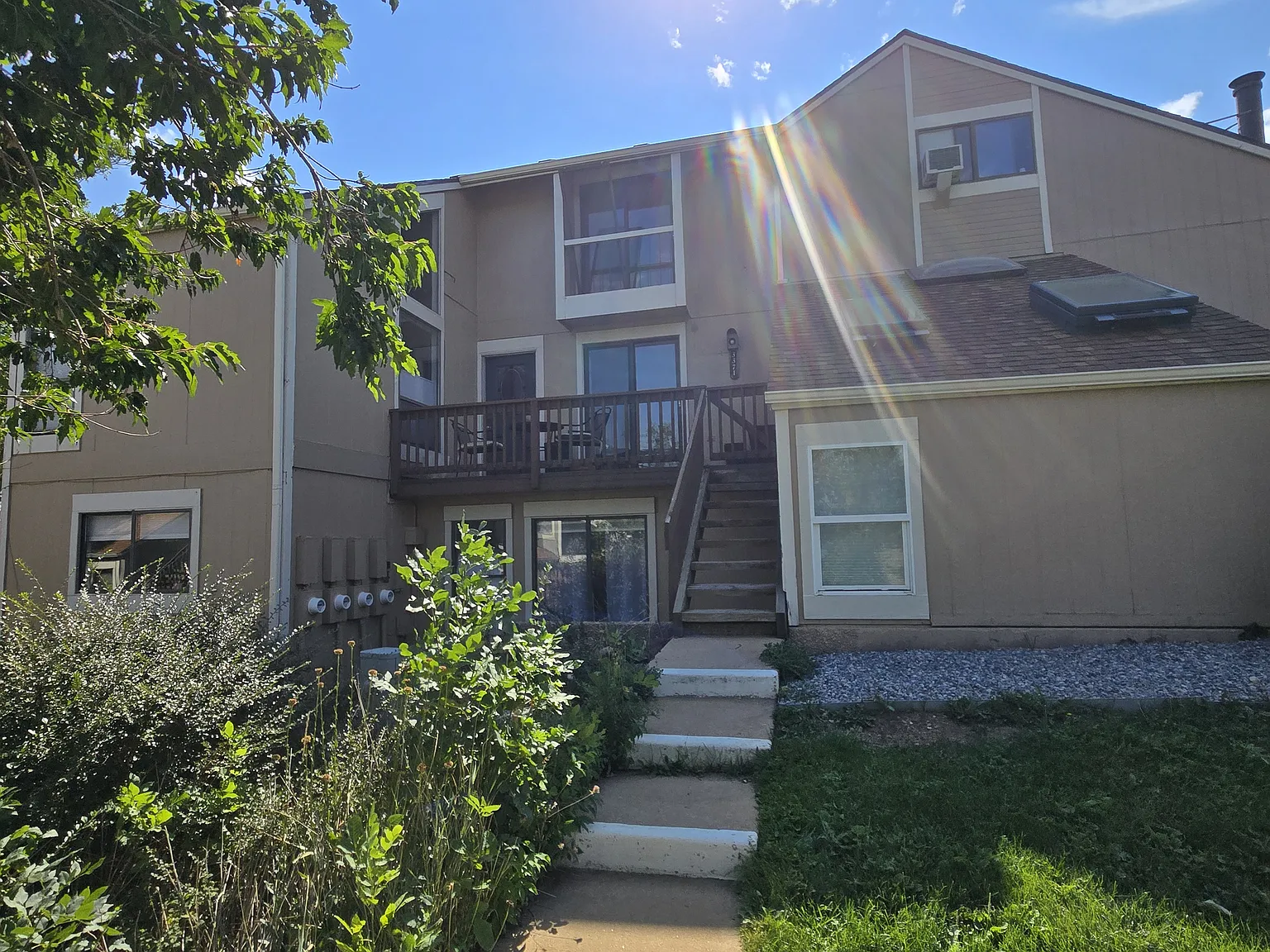 2 bed, 1.5 bath, 1064 sqft, $2,875 — Photo 2