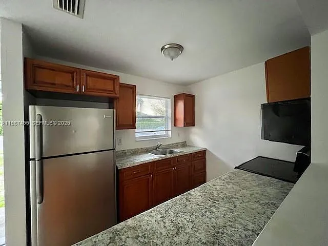 2746 Johnson St #W — Photo 4
