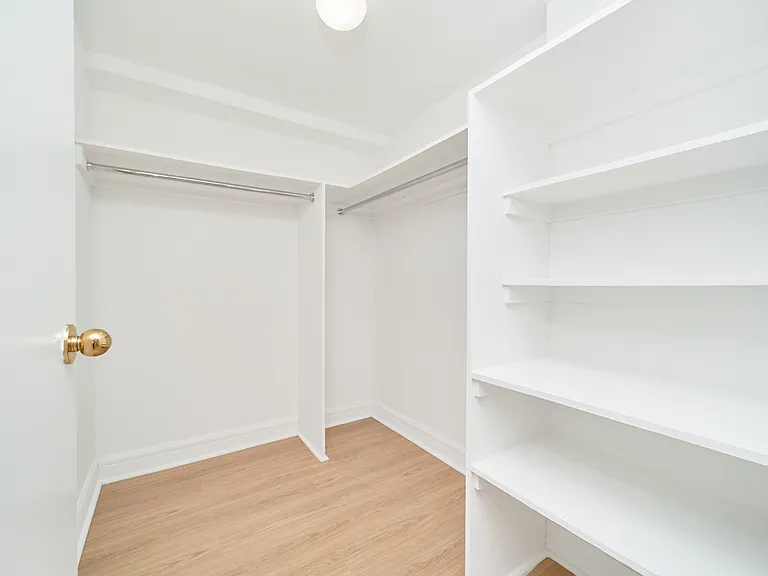 160 Riverside Blvd #3H — Photo 7