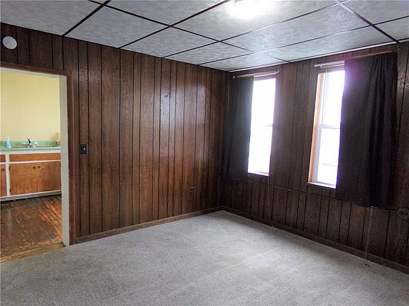 5th image of 48 N Main St #2B