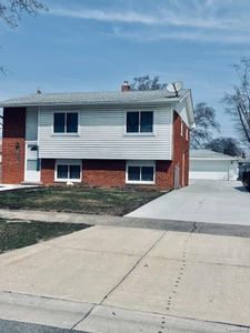 14022 Stoeflet St, Gibraltar, MI, 48173