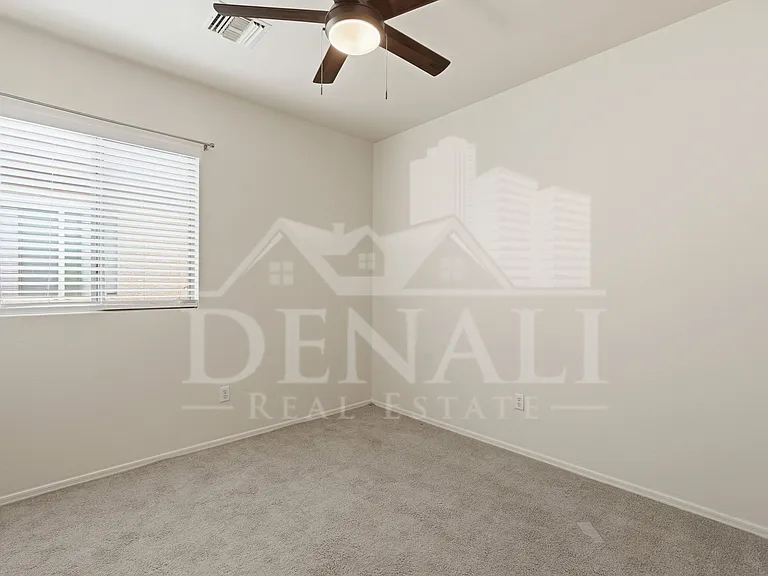 584 N Highlands Grove Ln — Photo 20
