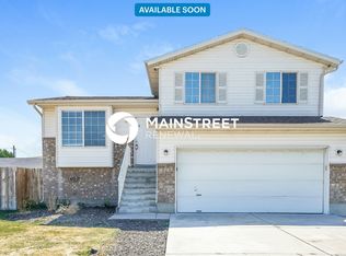 1782 N 810 W, Clinton, UT 84015