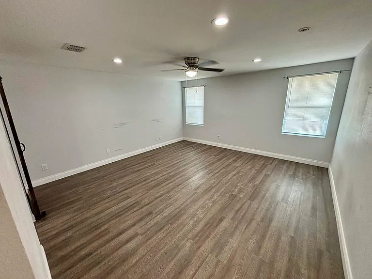 8405 Olivia Meadow Dr — Photo 12