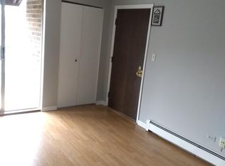 2244 Nichols Rd #F, Arlington Heights, IL 60004