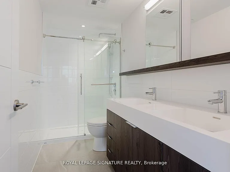 2525 Bathurst St #607 — Photo 16