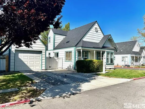 2602 Betsy Ct, Sparks, NV 89431