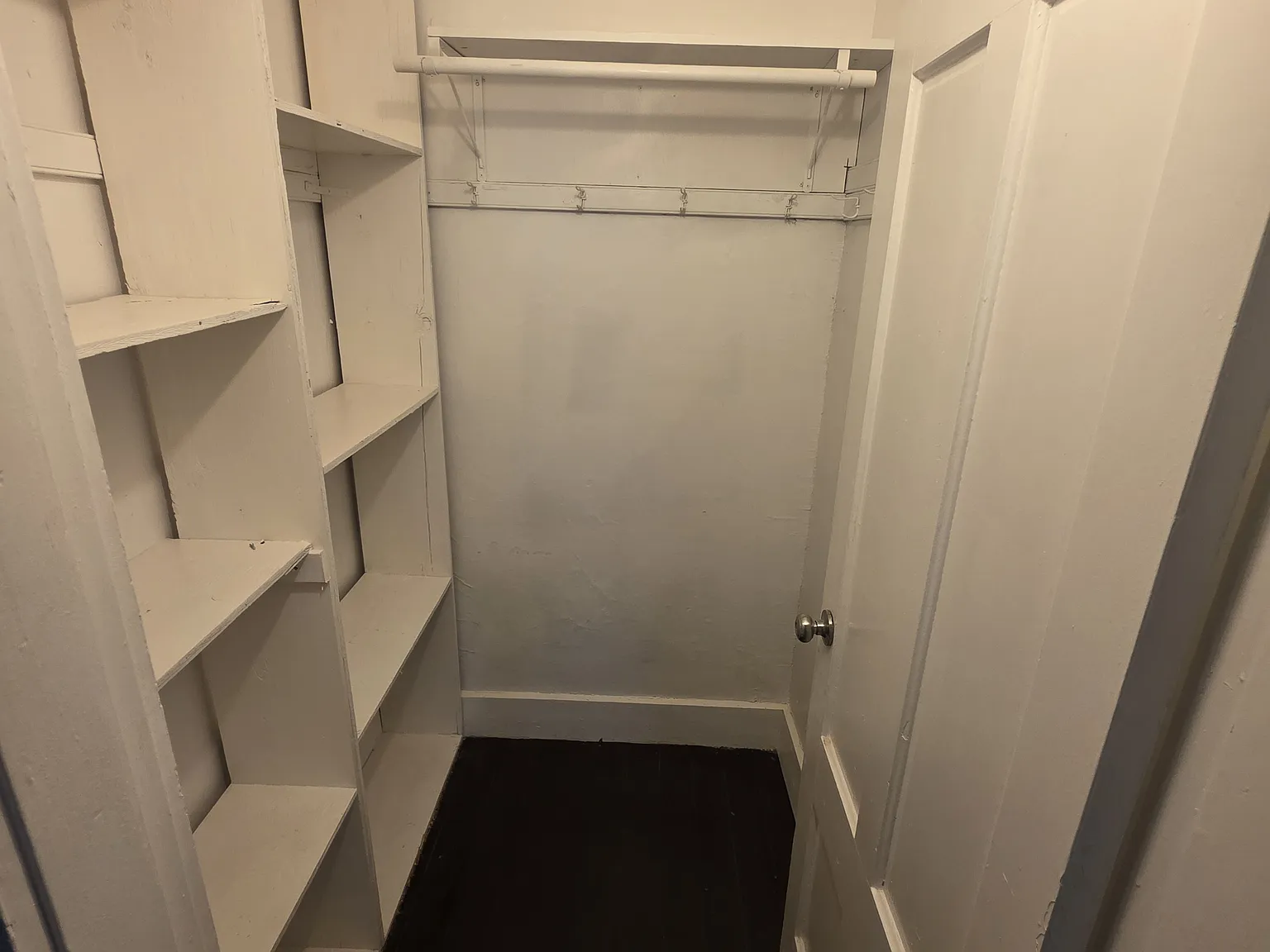 3 bed, $2,400 — Photo 4