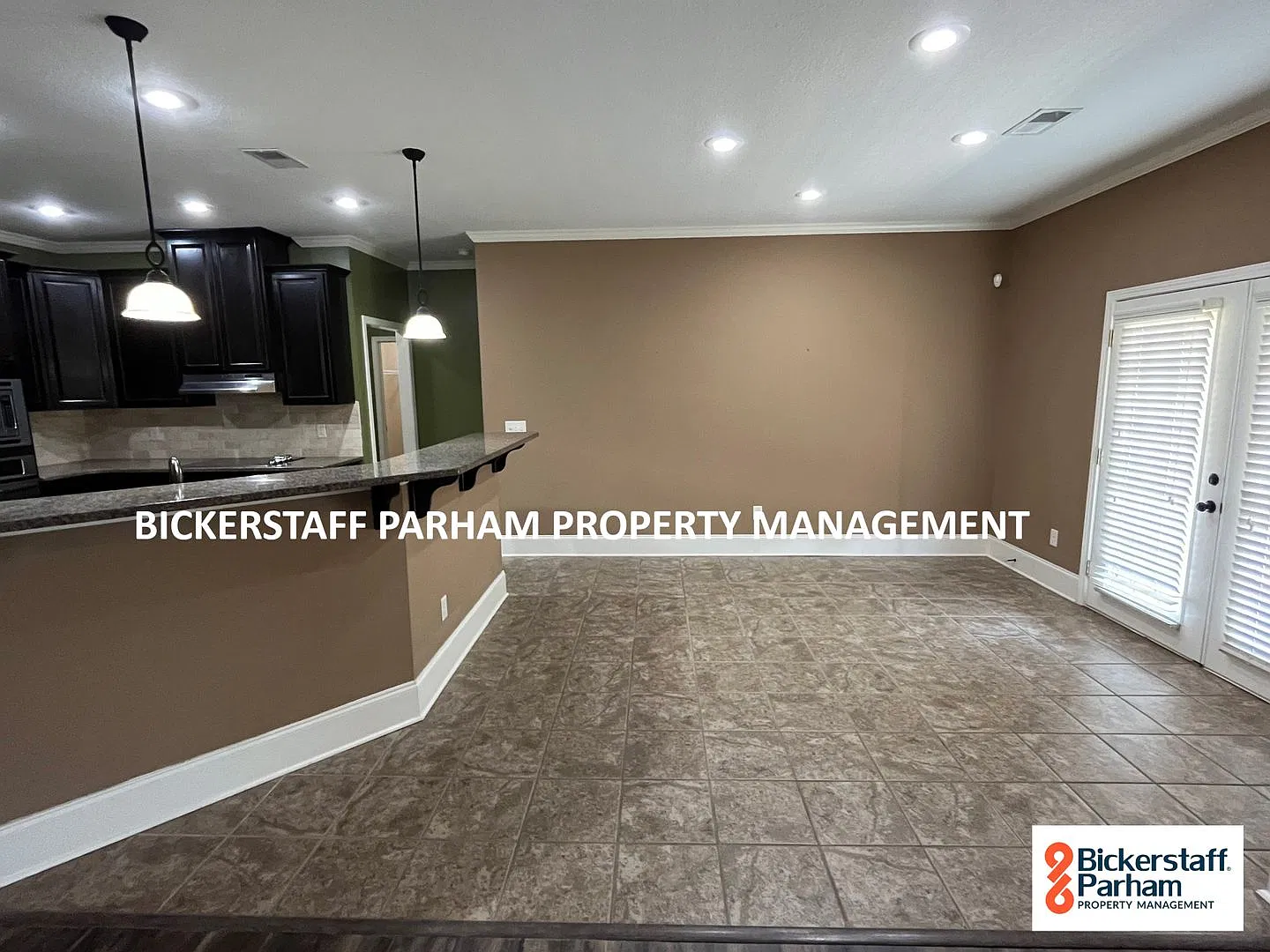 4-Bedroom Fortson Home With Bonus Rooms, Fireplace & Double Garage — Photo 3