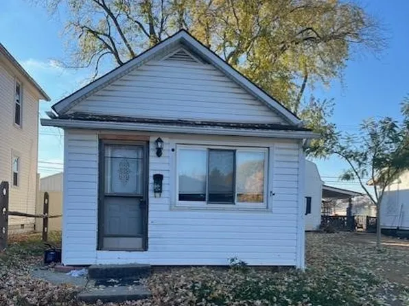 701 John St, Coshocton, OH 43812