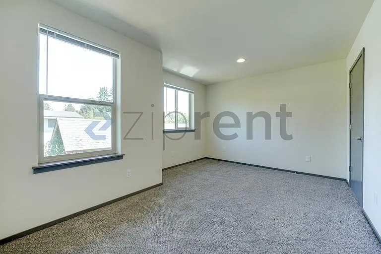 3655 Pine Rd NE — Photo 12