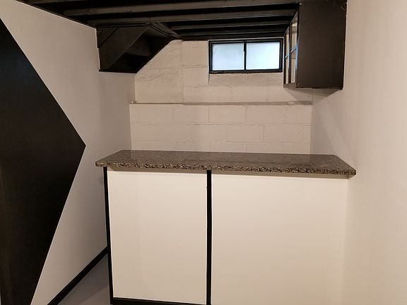 4th image of 420 E 270th St