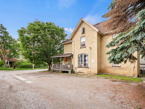 4th image of 202 Sydenham St