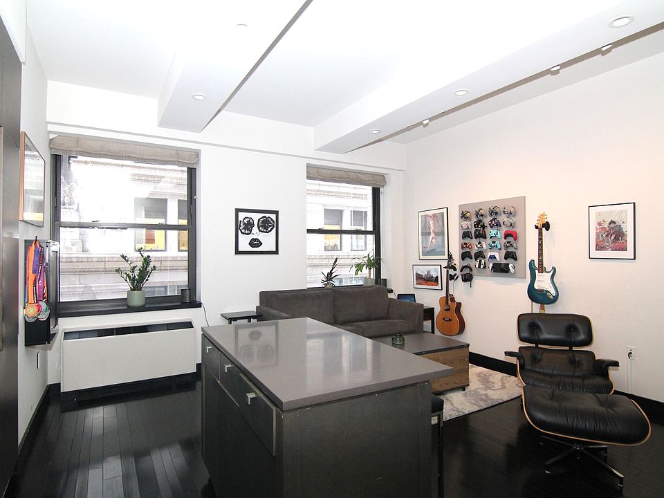 1st image of 20 Pine St APT 812