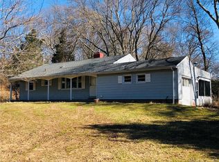 12 Featherbed Ln, Branford, CT 06405