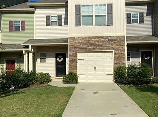 586 Oakside Pl, Acworth, GA 30102