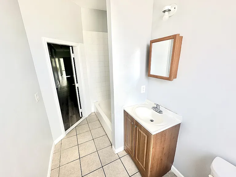 24 E Washington Ave #2 — Photo 5