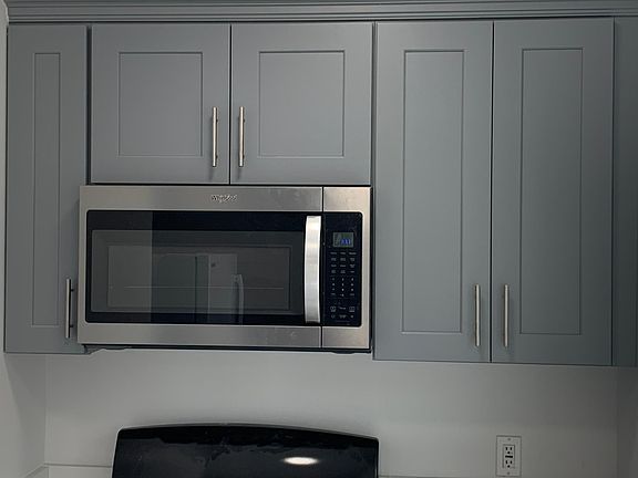 3rd image of 7536 Kraft Ave