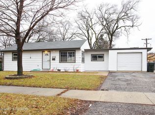 232 W Winthrop Ave, Addison, IL 60101