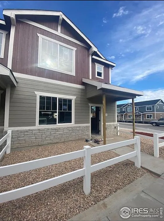 3 bed, 1385 sqft, $2,600 — Photo 4