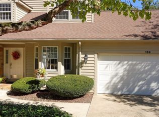 159 Royal Oak Dr, Aurora, OH 44202