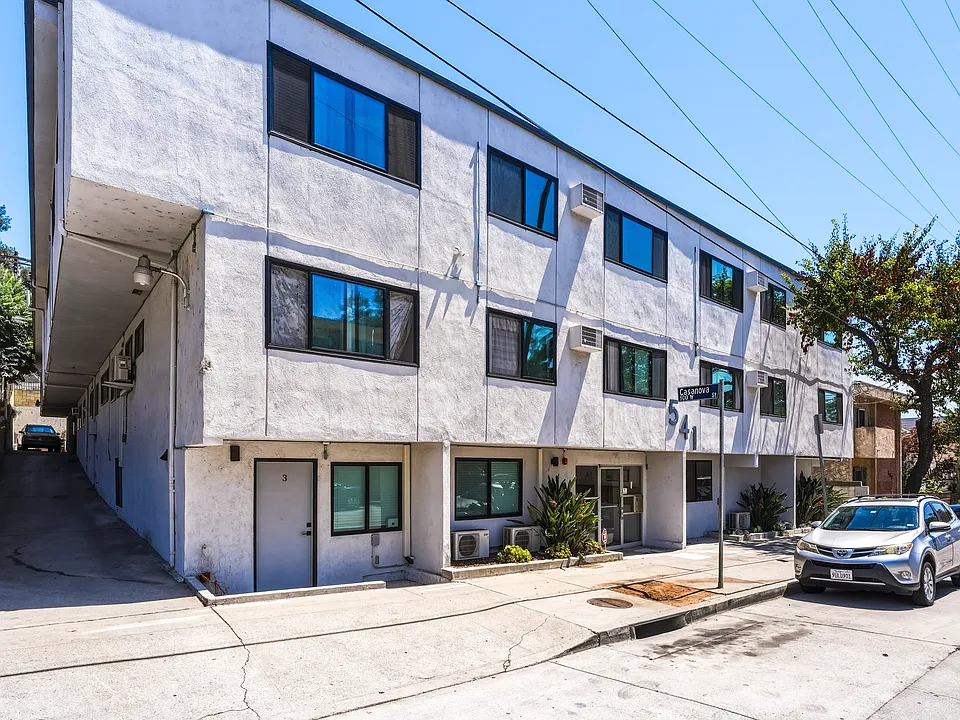 541 Solano Ave #104