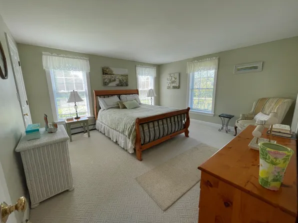 11 Beachwood Ave, Kennebunkport, ME 04046