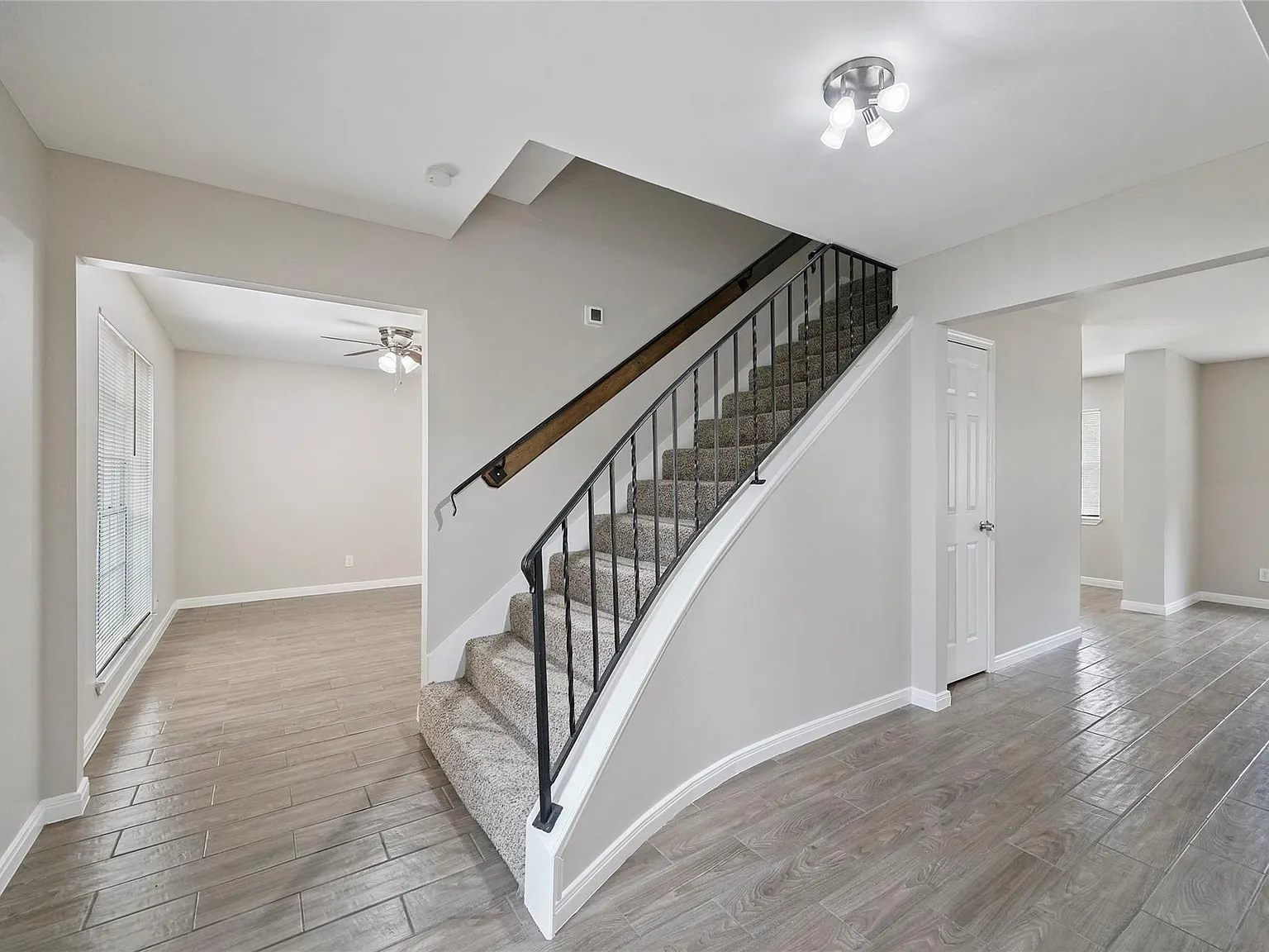 4 bed, 2.0 bath, 2460 sqft, $2,449 — Photo 2