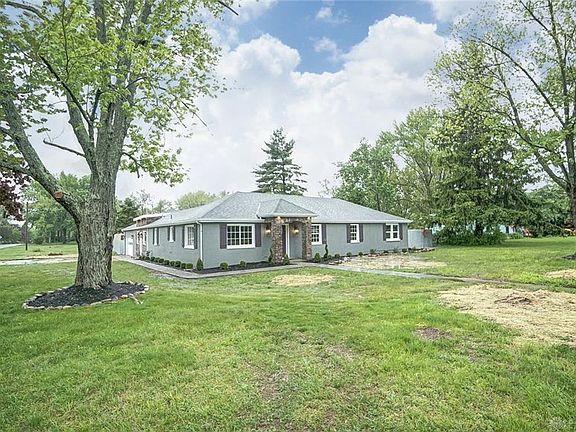 4th image of 2083 Tulane Dr