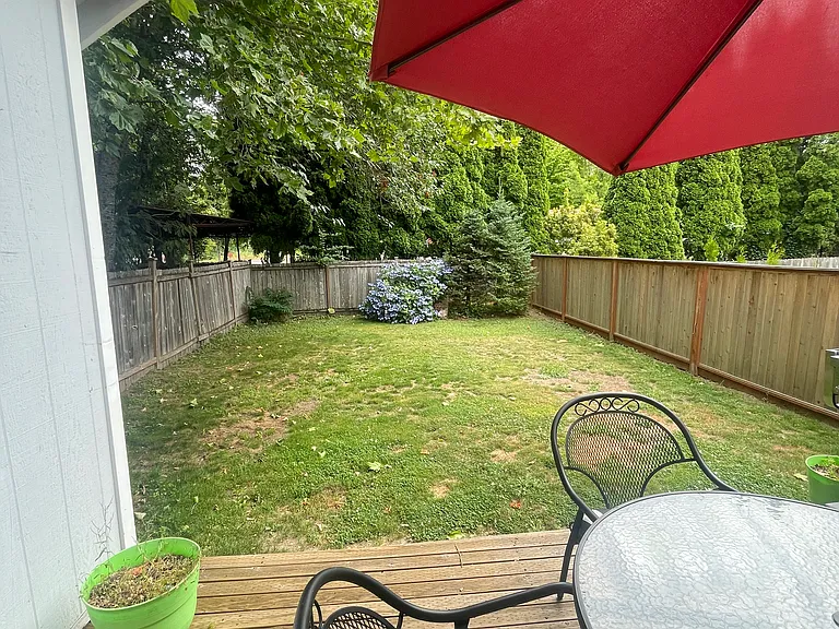 7962 Maple Ave SE — Photo 28