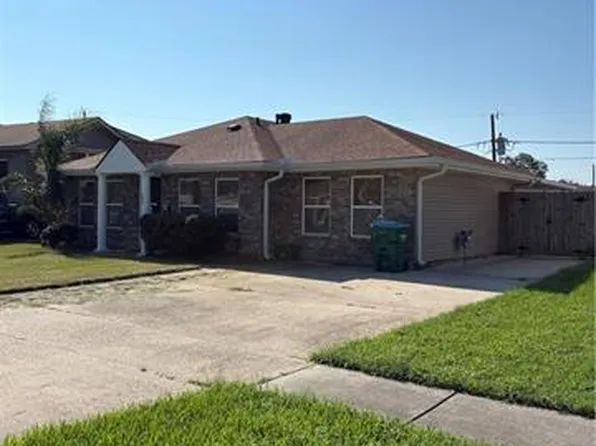105 Incarnate Word Dr, Kenner, LA 70065