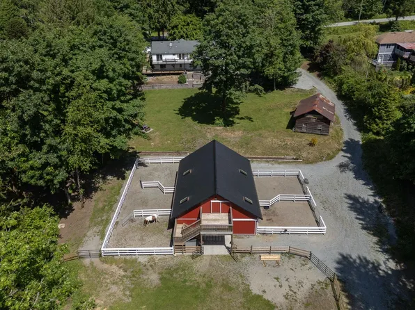 27454 110th Ave, Maple Ridge, BC V2W 1P5