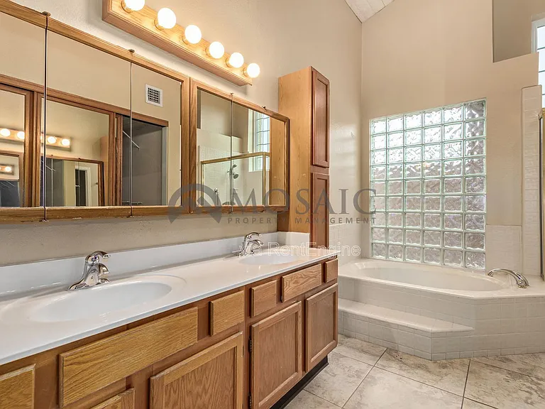 10156 E Becker Ln — Photo 15
