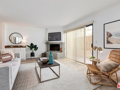 1416 S Barrington Ave APT 6, Los Angeles, CA, 90025