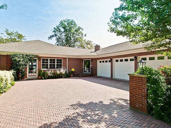 4th image of 353 N Deere Park Dr E
