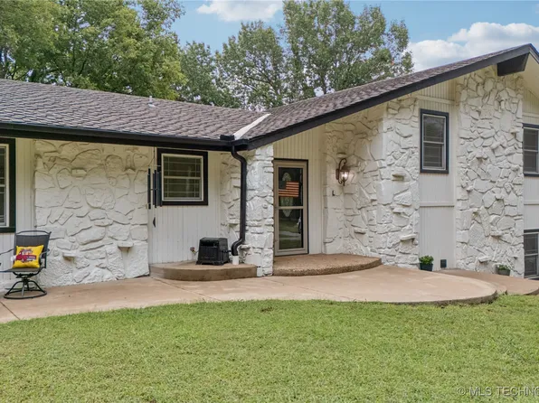 13525 S Grande Pointe Pkwy, Claremore, OK 74017